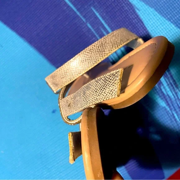 Sandals 🩴 - Picture 7 of 7